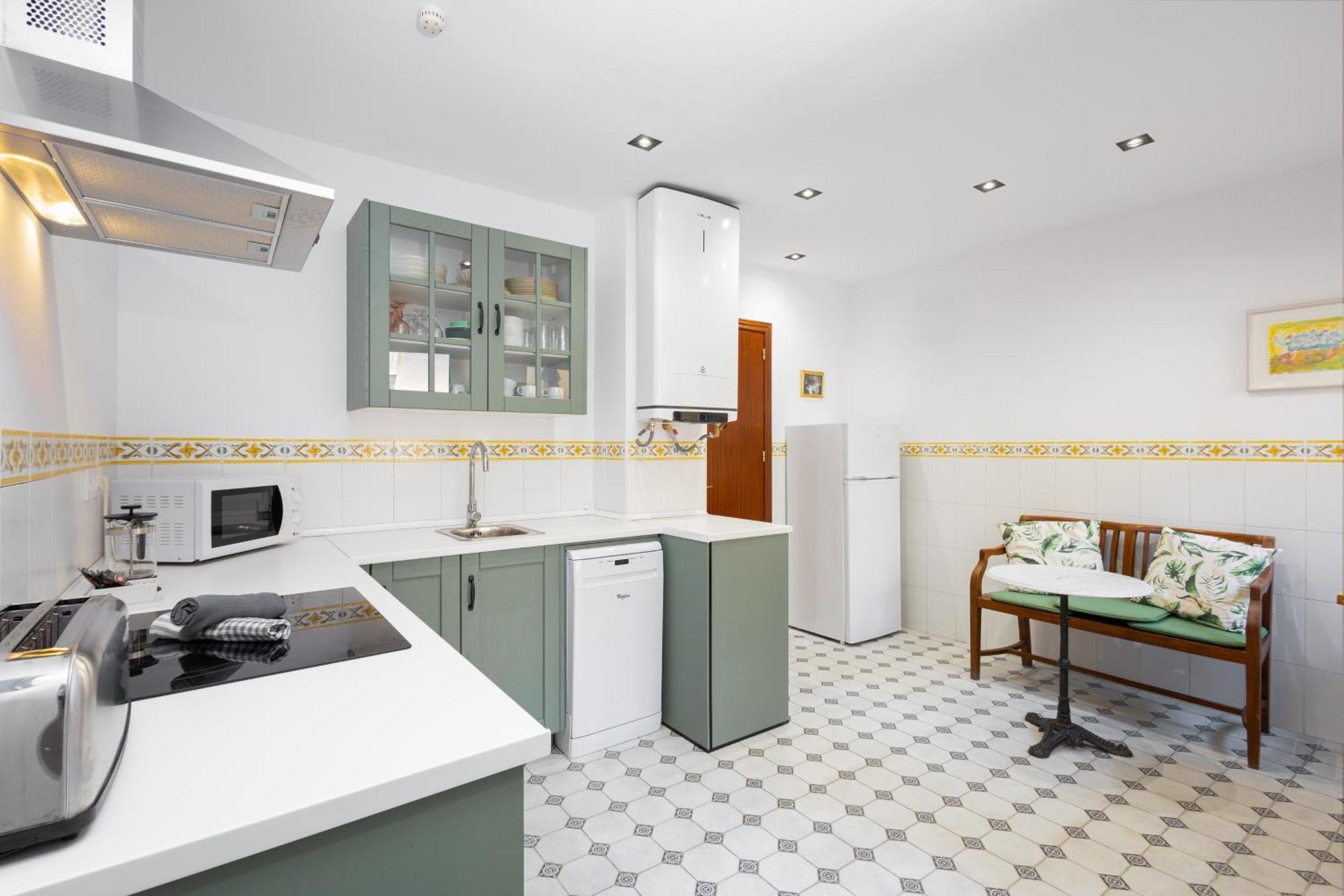 C92 - Rustic Two Bedrooms Apartment With Terrace Малага Екстериор снимка